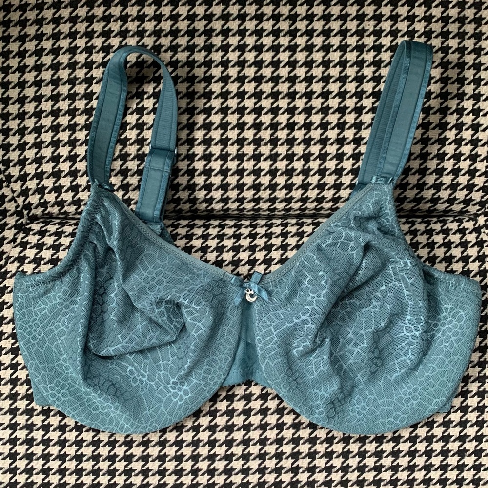 C Magnifique Seamless Unlined Minimizer